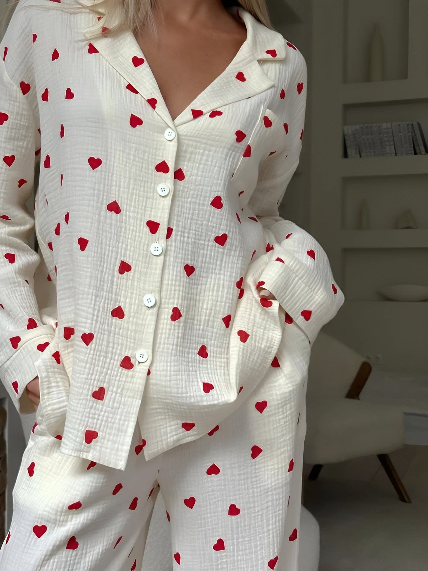 Lola – Pijama elegant cu motive inimă