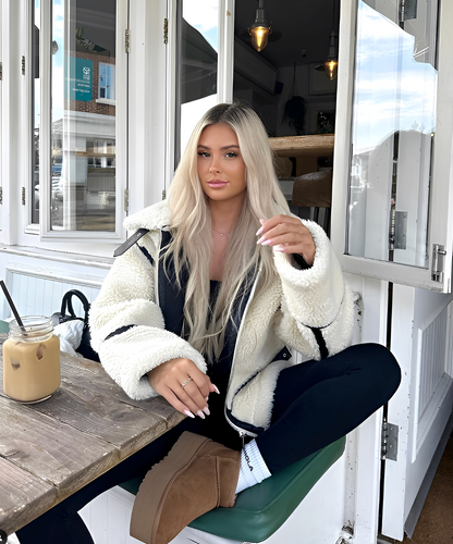 Larah – Geacă de iarnă Teddy