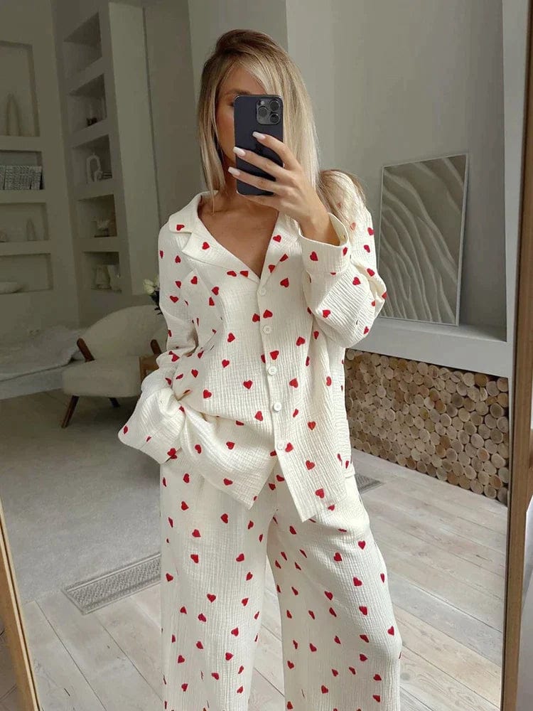 Lola – Pijama elegant cu motive inimă