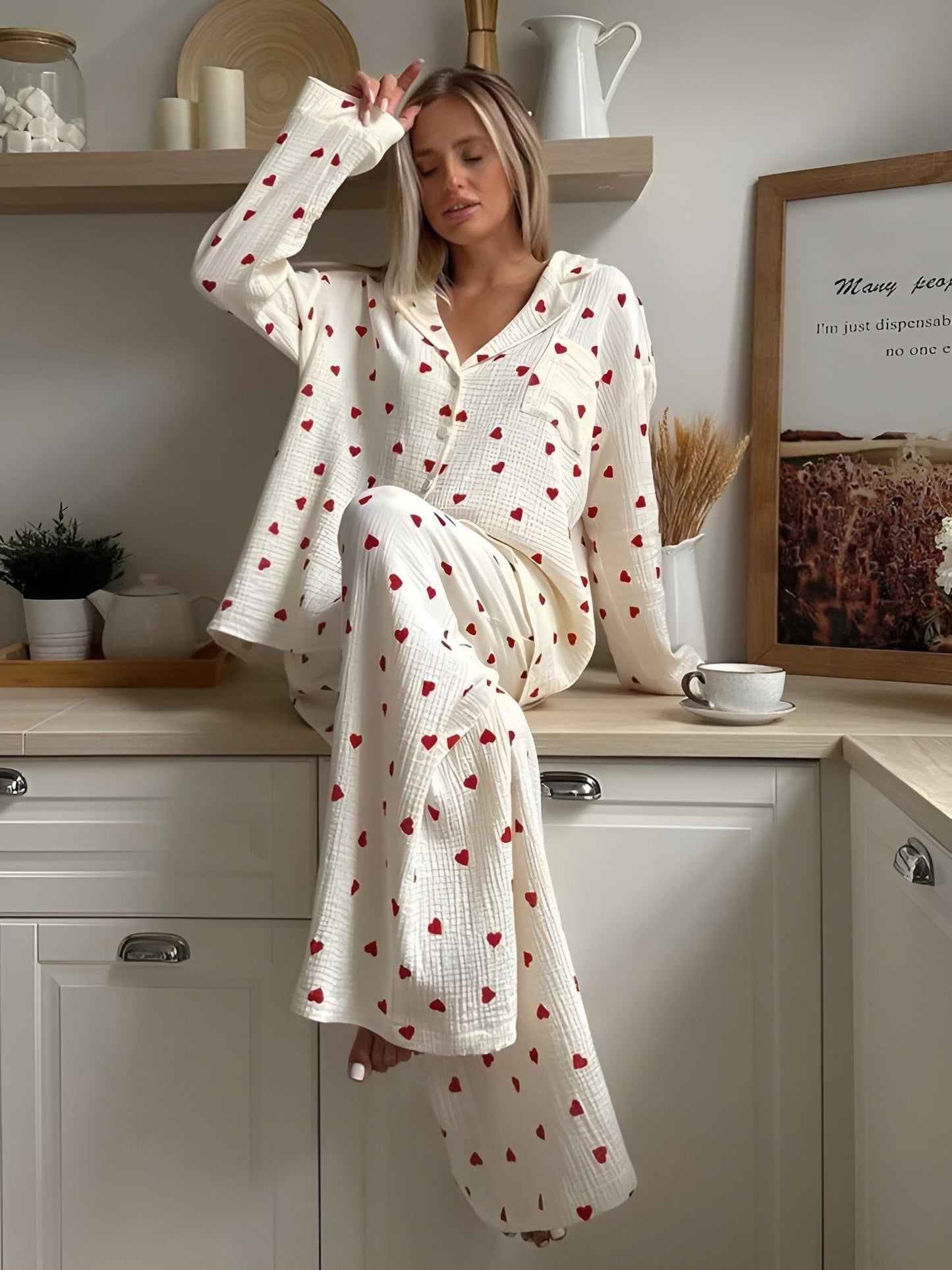 Lola – Pijama elegant cu motive inimă